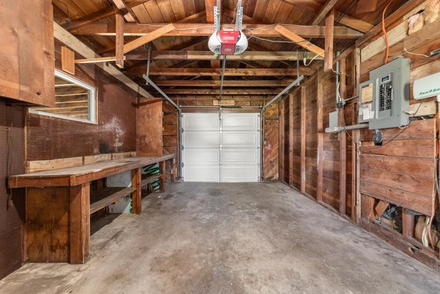 9817 N Colfax Rd, Spokane, WA 99218