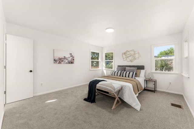 9817 N Colfax Rd, Spokane, WA 99218