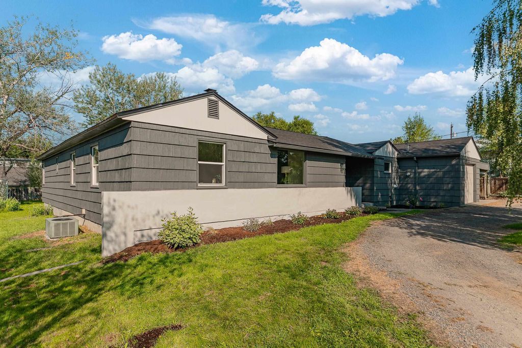 9817 N Colfax Rd, Spokane, WA 99218