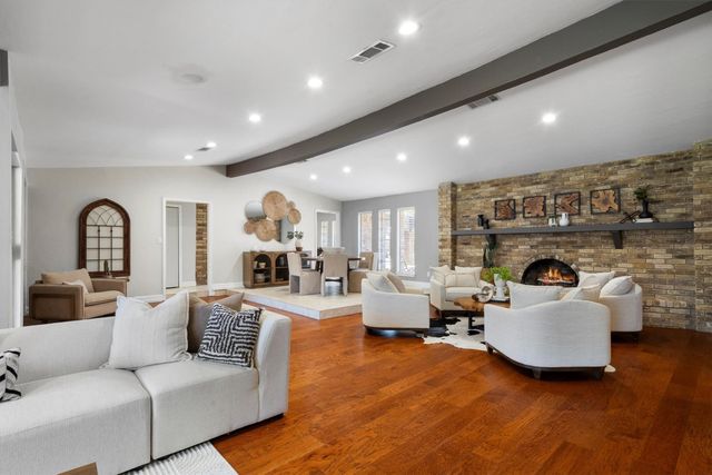 2016 Pembrooke Place, Denton, TX 76205