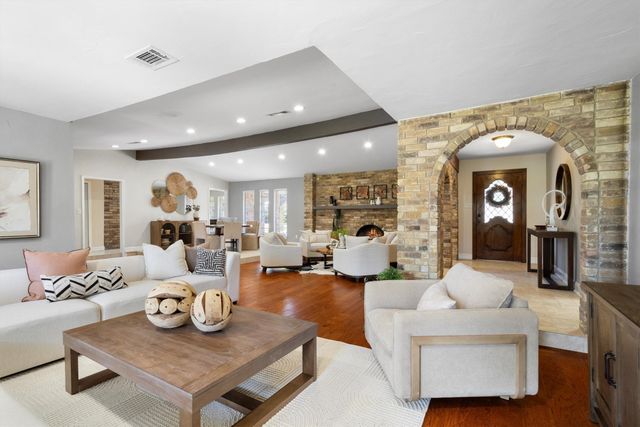 2016 Pembrooke Place, Denton, TX 76205