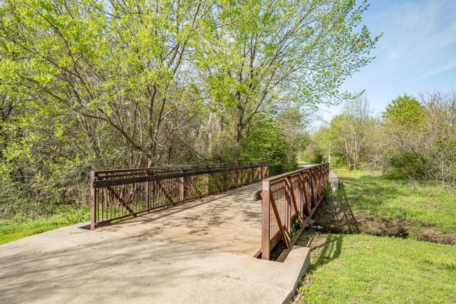 2016 Pembrooke Place, Denton, TX 76205