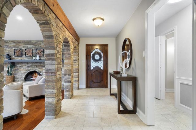 2016 Pembrooke Place, Denton, TX 76205