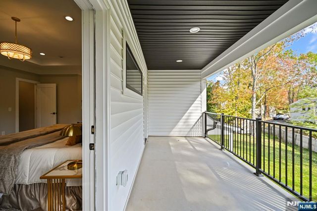 4 Drummond Terrace, Livingston, NJ 07039