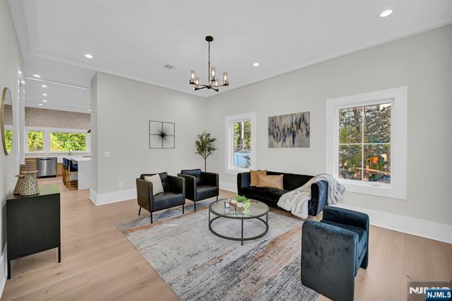 4 Drummond Terrace, Livingston, NJ 07039