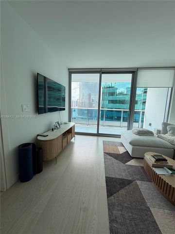 200 Biscayne Boulevard Way 3709, Miami, FL 33131