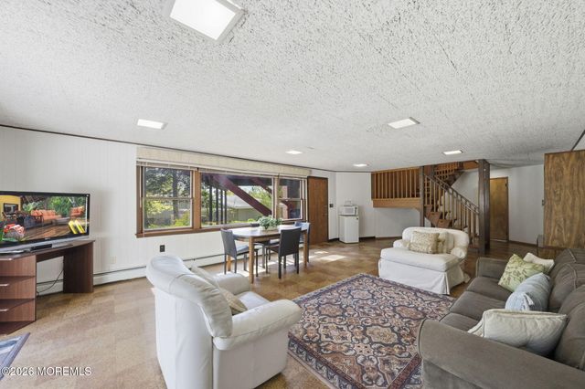 20 Copper Hill Road, Bridgewater, NJ 08807