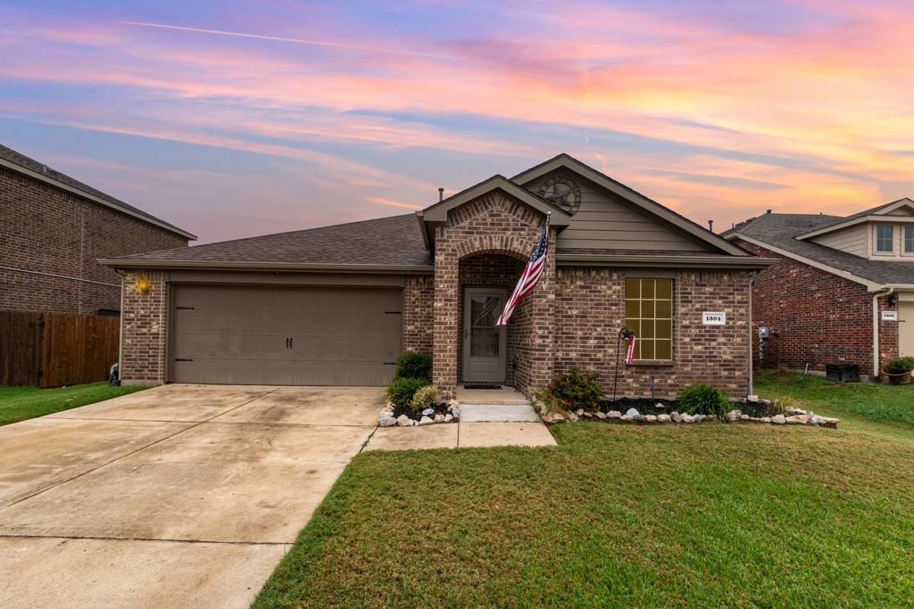 1304 Pampa Grass Drive, Princeton, TX 75407