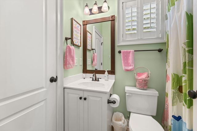 8574 Refuge Point Circle, North Charleston, SC 29420