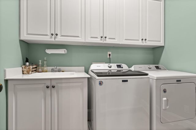 8574 Refuge Point Circle, North Charleston, SC 29420