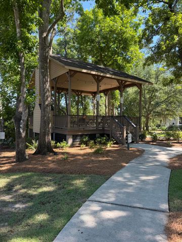 8574 Refuge Point Circle, North Charleston, SC 29420