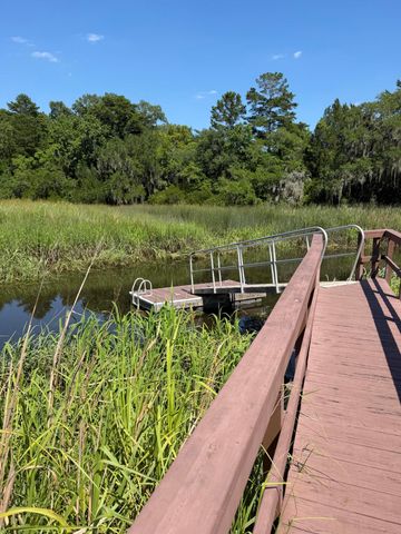 8574 Refuge Point Circle, North Charleston, SC 29420