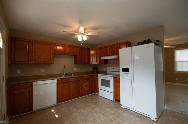 4000 Kilbride DR, Chesapeake, VA 23325