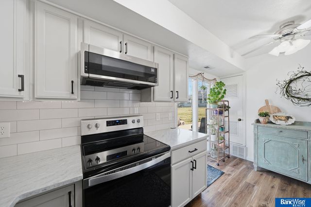 1601 Granada Lane, Lincoln, NE 68528