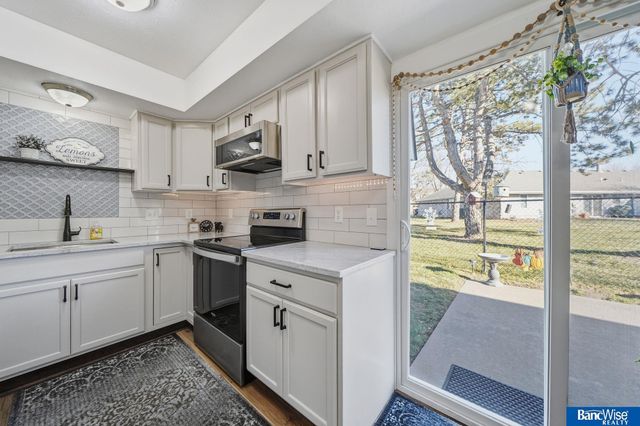 1601 Granada Lane, Lincoln, NE 68528