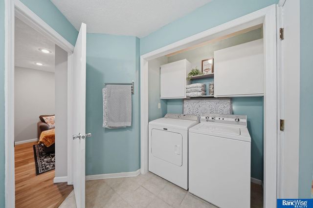 1601 Granada Lane, Lincoln, NE 68528