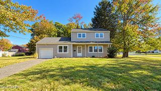 34 Winthrop Drive, Manalapan, NJ 07726