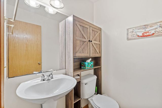 918 Shady Ridge Lane, Braham, MN 55006