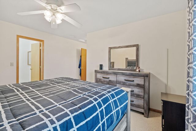 918 Shady Ridge Lane, Braham, MN 55006