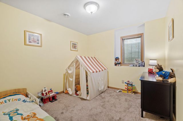 918 Shady Ridge Lane, Braham, MN 55006