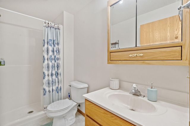 918 Shady Ridge Lane, Braham, MN 55006