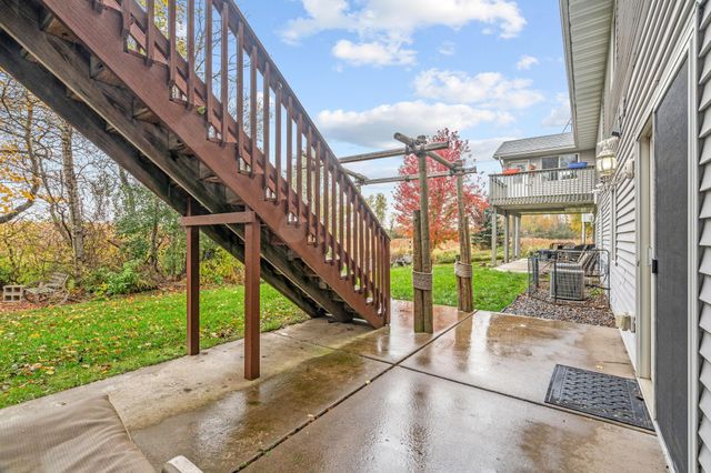 918 Shady Ridge Lane, Braham, MN 55006