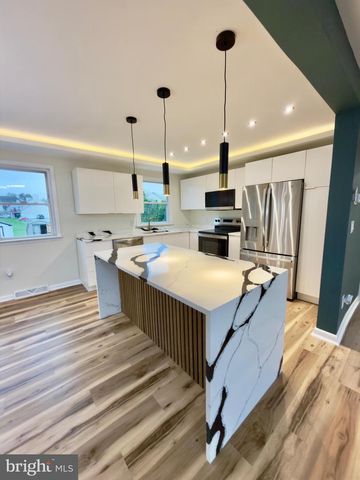 204 ROTHERMEL BLVD, Reading, PA 19605