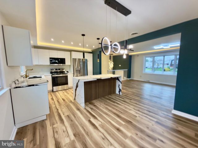 204 ROTHERMEL BLVD, Reading, PA 19605