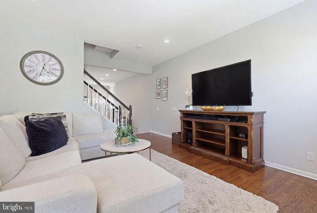 19 ADDISON CT, Doylestown, PA 18901