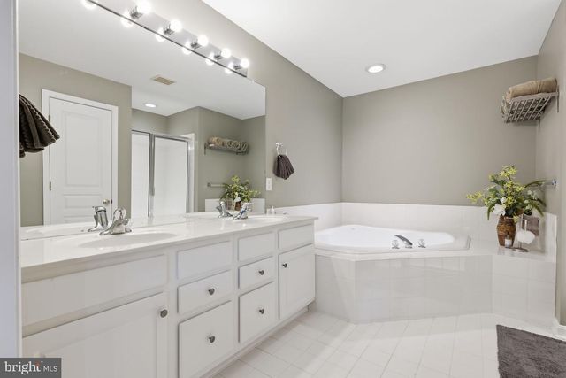 19 ADDISON CT, Doylestown, PA 18901
