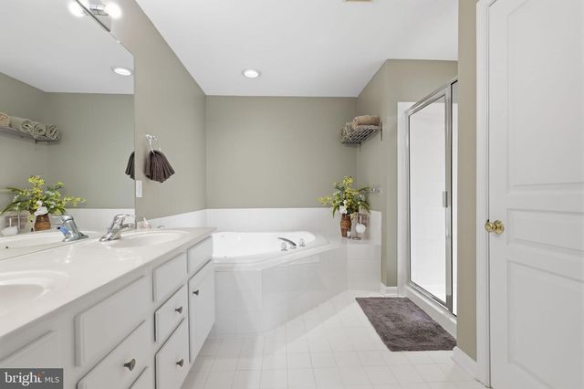 19 ADDISON CT, Doylestown, PA 18901