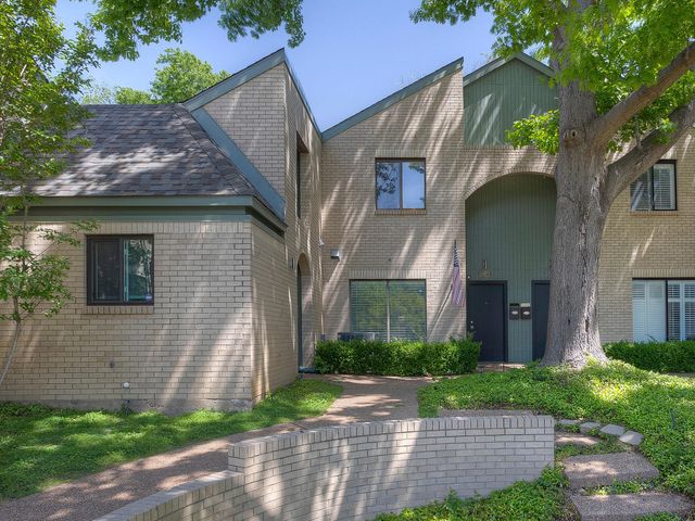 2633 McCart Avenue, Fort Worth, TX 76110