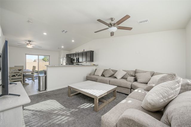 1721 E Desert Fern Way, Fort Mohave, AZ 86426