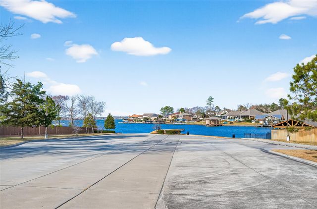 6014 Henry Hamlet Drive, Conroe, TX 77304