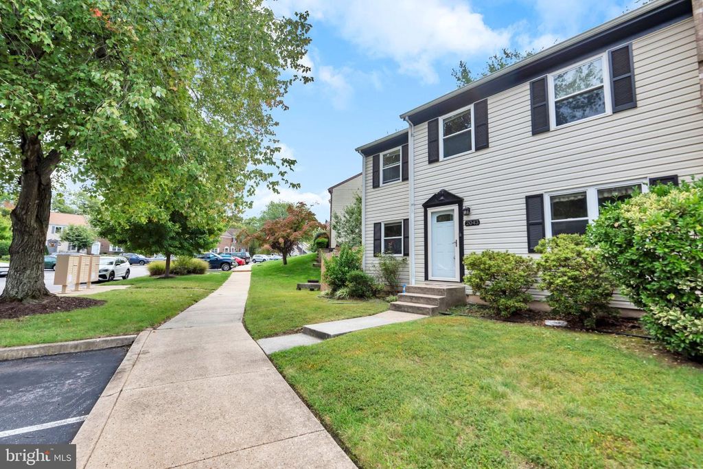2043 FOREST HILL LN, Crofton, MD 21114