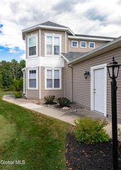 40 Patroon Pointe Drive, Rensselaer, NY 12144
