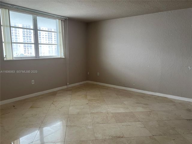4000 NE 170th Street 604, North Miami Beach, FL 33160