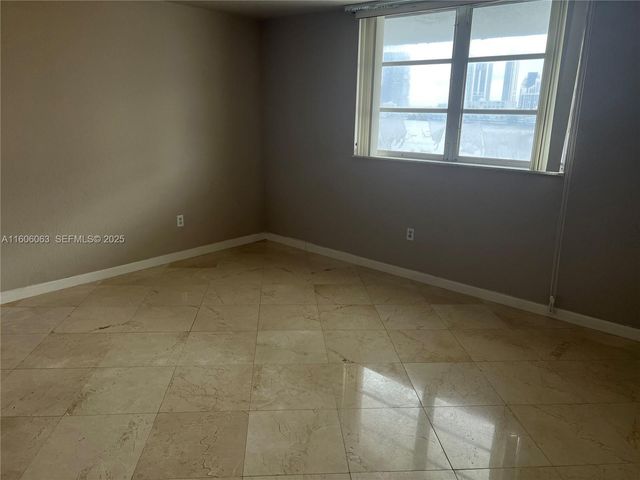 4000 NE 170th Street 604, North Miami Beach, FL 33160