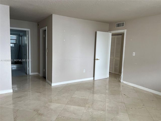 4000 NE 170th Street 604, North Miami Beach, FL 33160