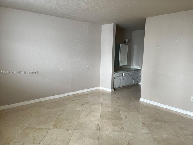 4000 NE 170th Street 604, North Miami Beach, FL 33160