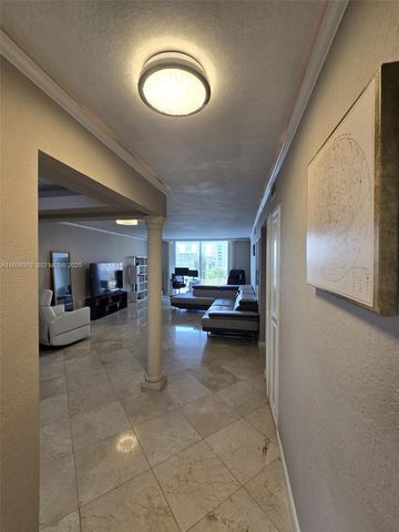 4000 NE 170th Street 604, North Miami Beach, FL 33160