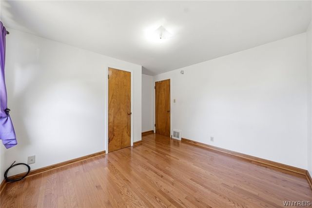 16 Woodcrest Court, Cheektowaga, NY 14225