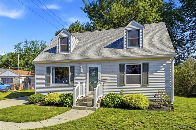 16 Woodcrest Court, Cheektowaga, NY 14225