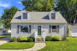 16 Woodcrest Court, Cheektowaga, NY 14225
