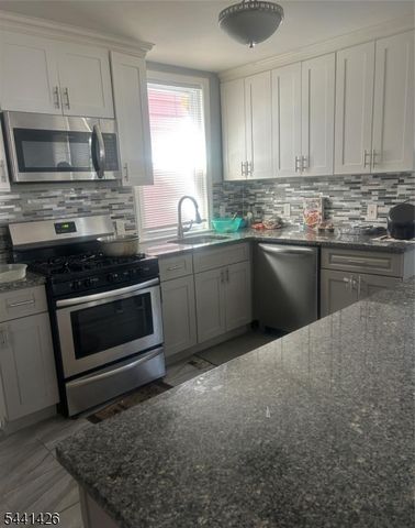 27 Richelieu Ter, Newark City, NJ 07106