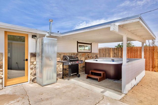 6451 Mountain View Street, Joshua Tree, CA 92252