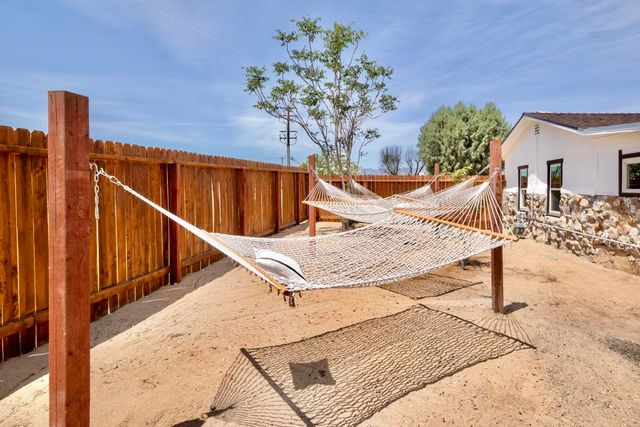 6451 Mountain View Street, Joshua Tree, CA 92252