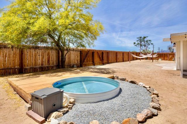 6451 Mountain View Street, Joshua Tree, CA 92252