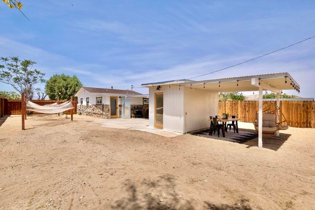 6451 Mountain View Street, Joshua Tree, CA 92252