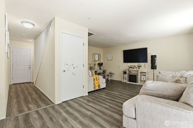1353 - 1355 Saddle Club Road SE, Port Orchard, WA 98366